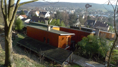 La maison vu des bois